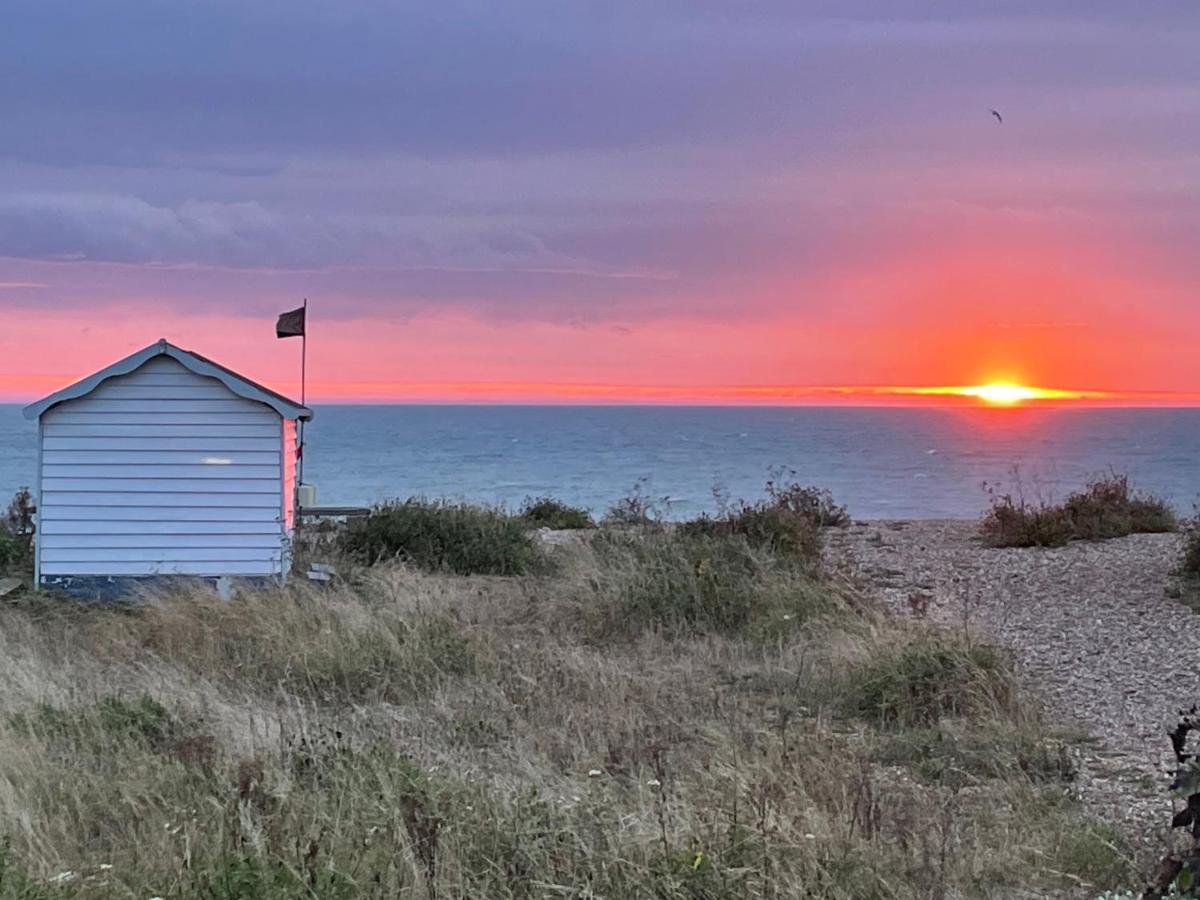 Fab Stay Uk - Coastal And Country Retreat With Free Secure Off Road Parking Minutes From Both Dover And Deal Zewnętrze zdjęcie