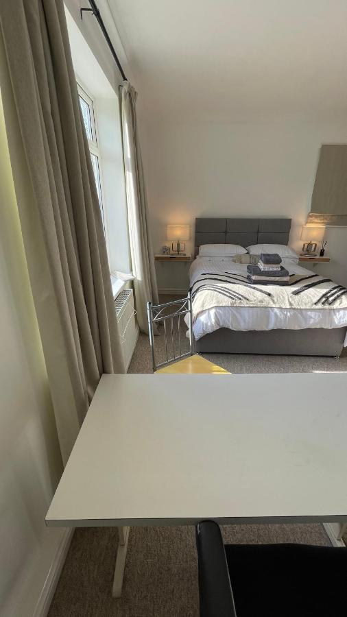 Fab Stay Uk - Coastal And Country Retreat With Free Secure Off Road Parking Minutes From Both Dover And Deal Zewnętrze zdjęcie